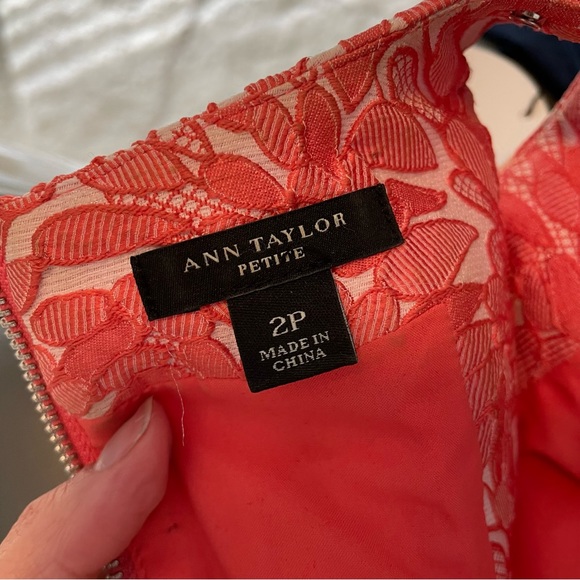 Banana Republic Red Lace Sheath Dress, 2P - Picture 8 of 10